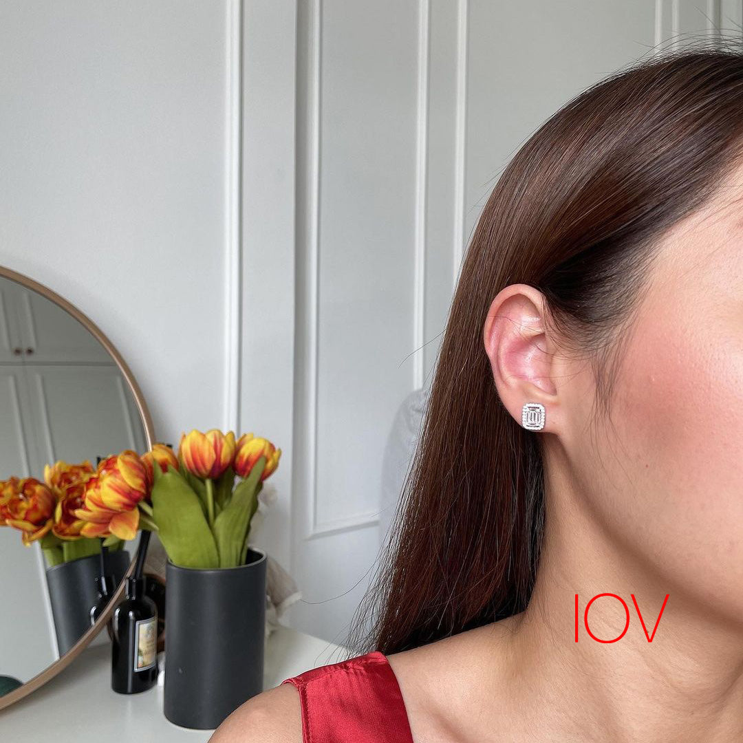 rectangular baguette and round stones stud earring