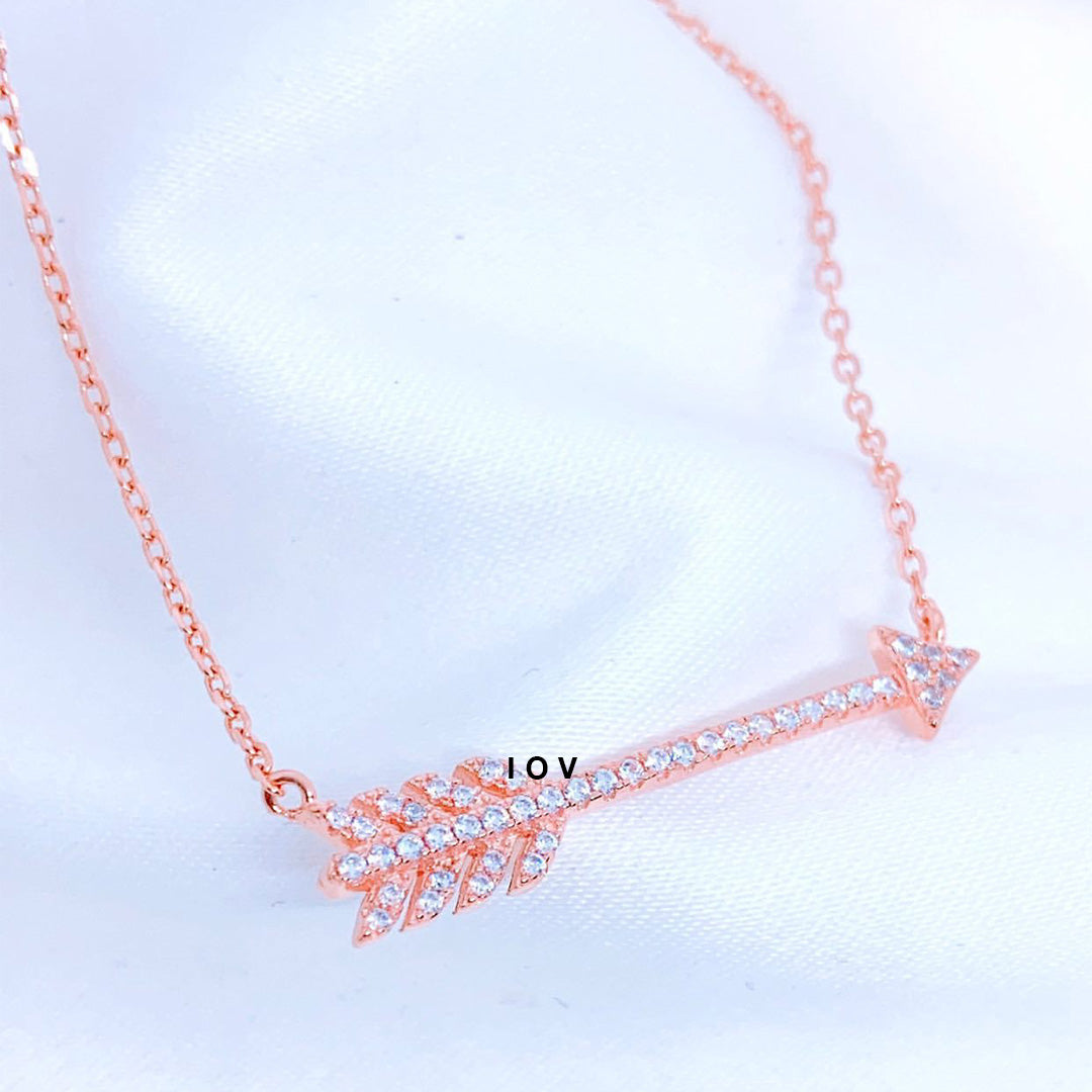 rosegold arrow shape necklace.