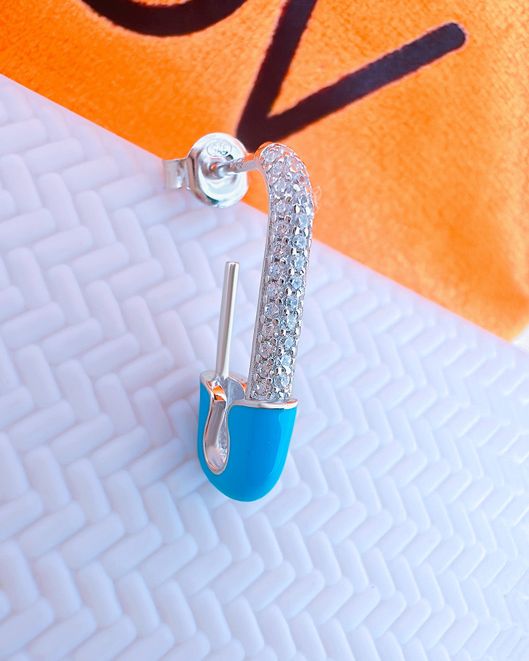 enamel turquoise safty pin shape CZ earring.