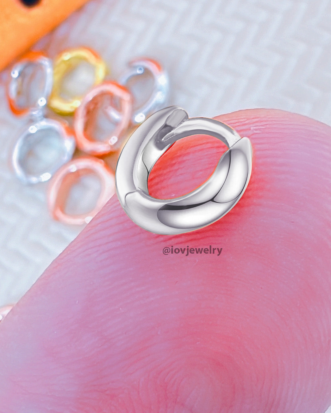 5mm plain huggie hoop earring.