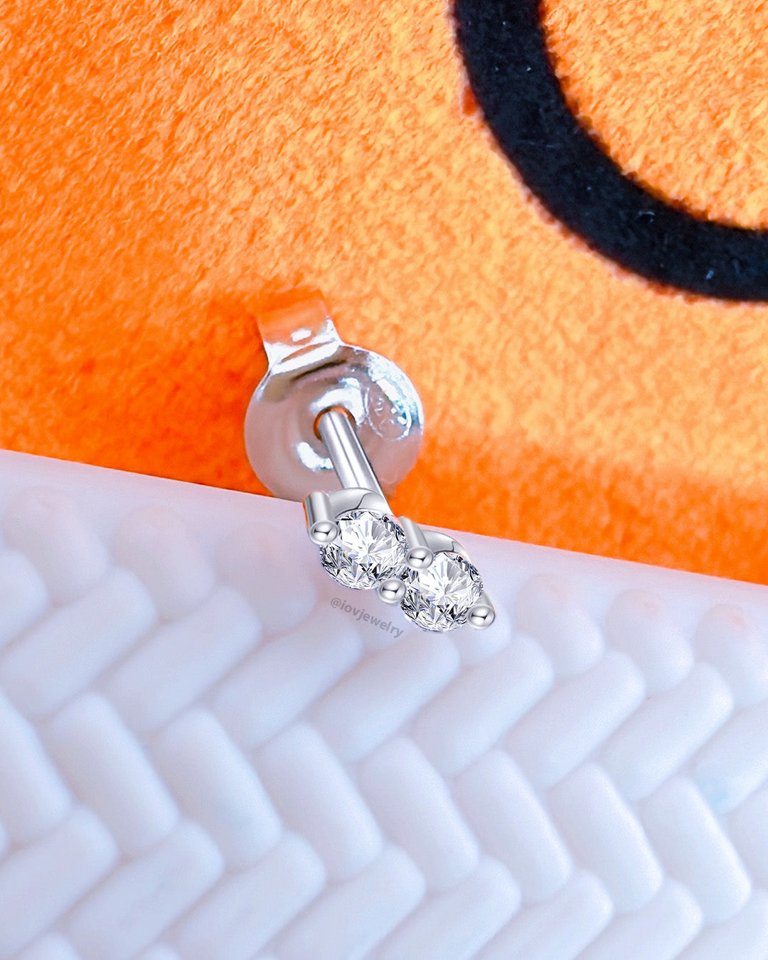 two round CZ stones stud earring.