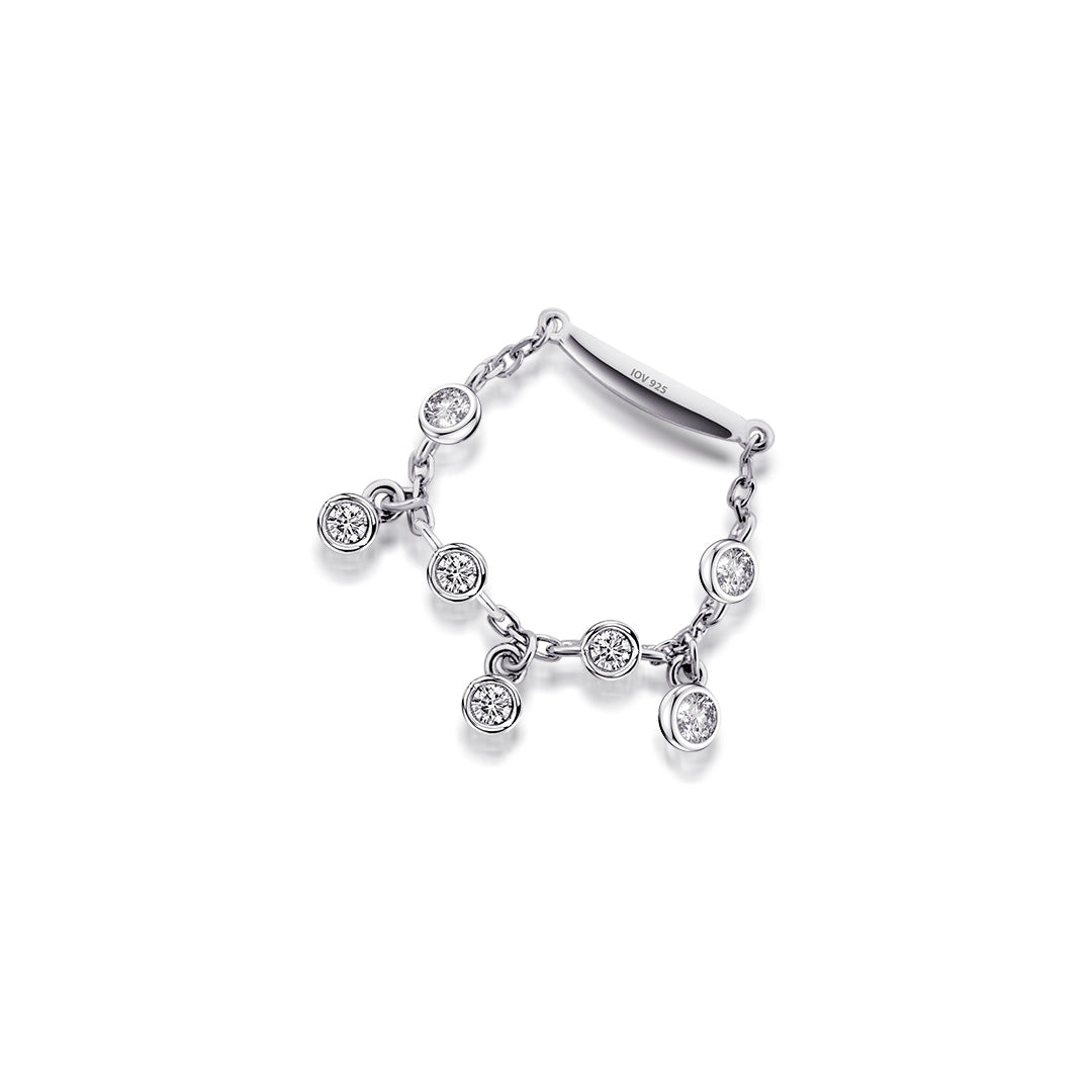 chain ring with cz stones in bezel setting.