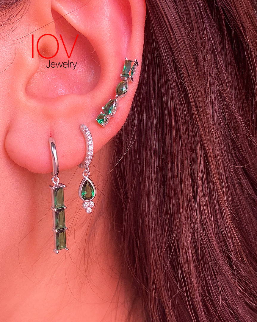 dangling emerald color pear shape hoops earrings