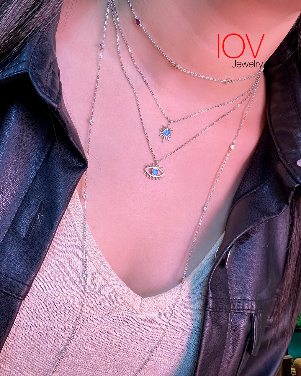 star shape necklace with round opal stone.