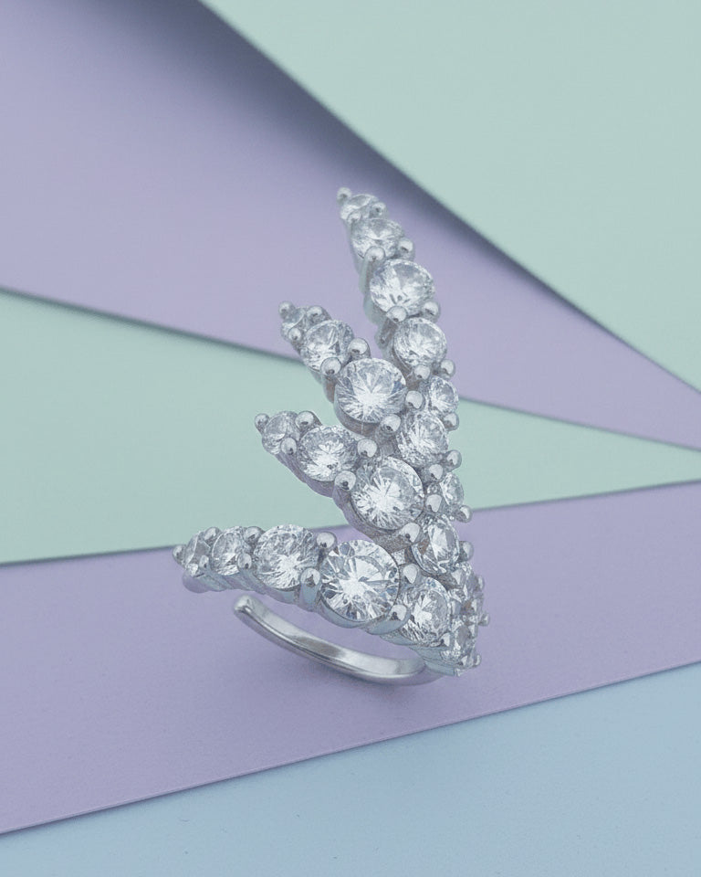 wing shape earcuff.