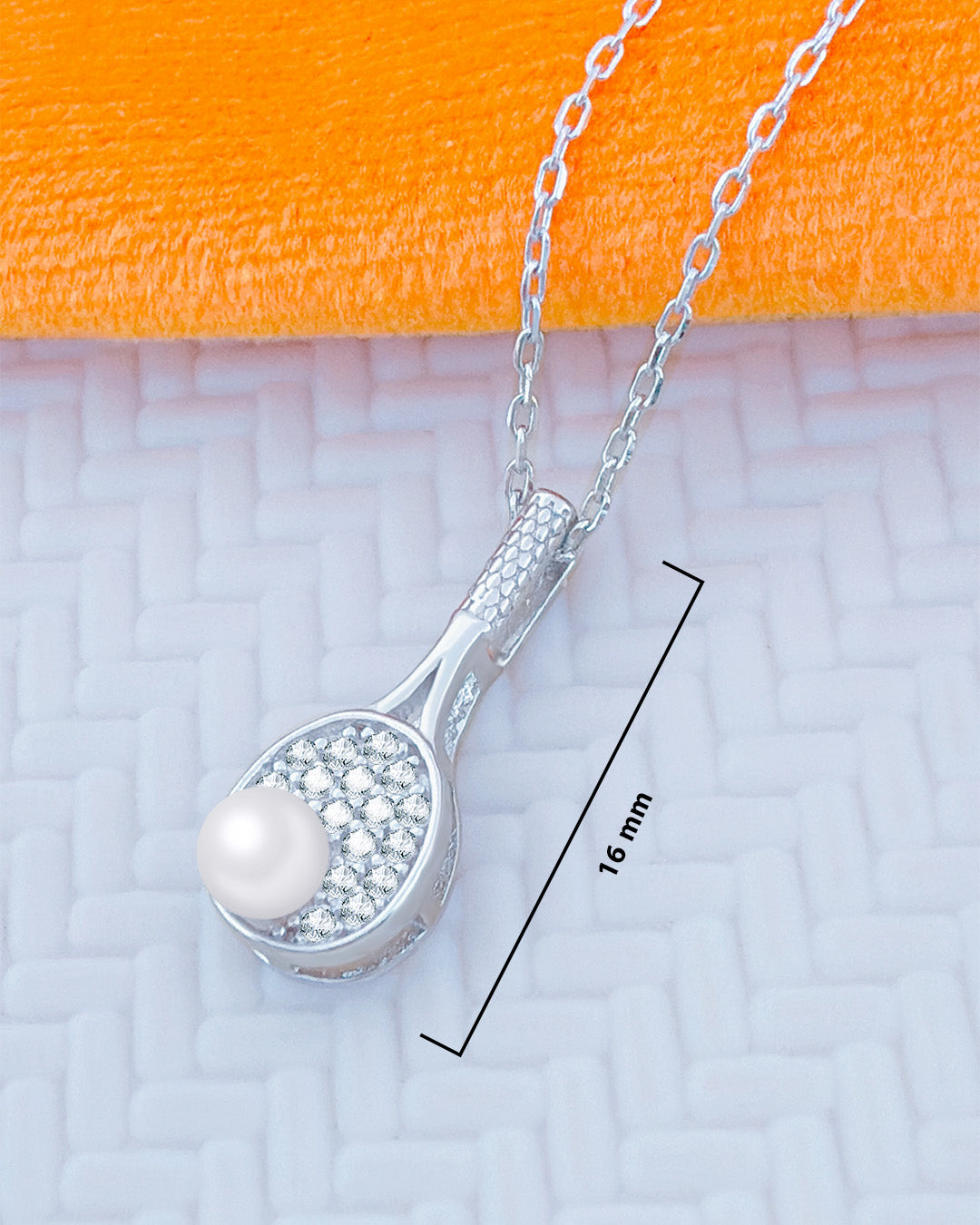 tennis racket shape necklace with pearl.