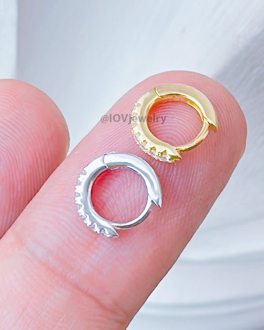 6mm huggie hoop earring.