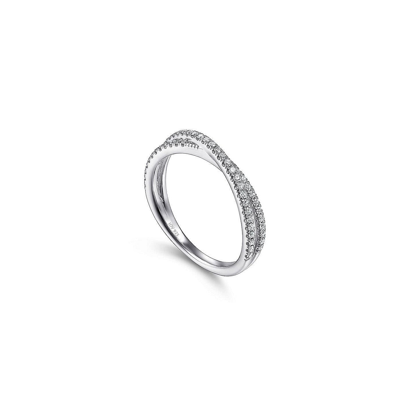 Criss cross CZ ring