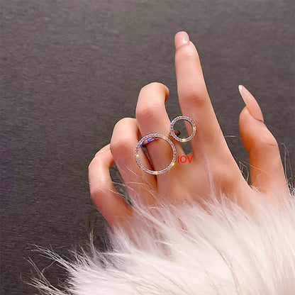 Two circles adjustable size ring.