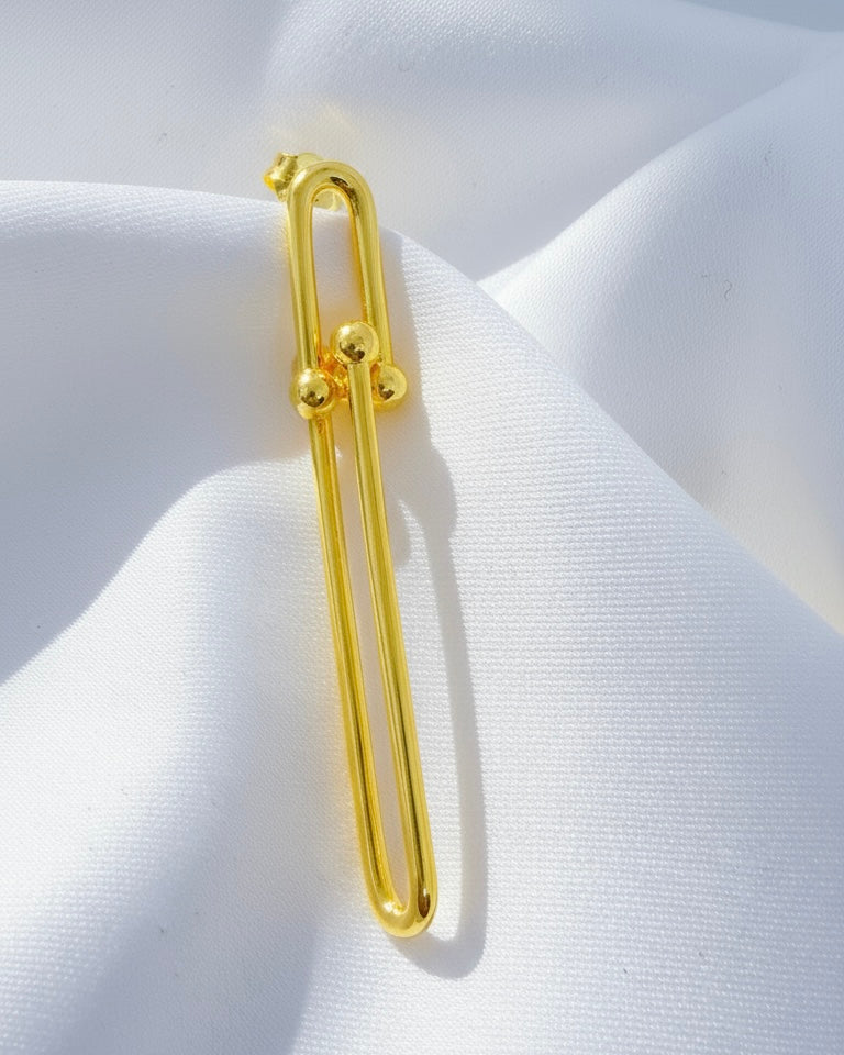 long plain two links earring.
