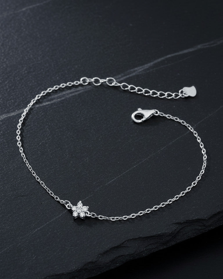 5 mm. cluster flower shape bracelet.