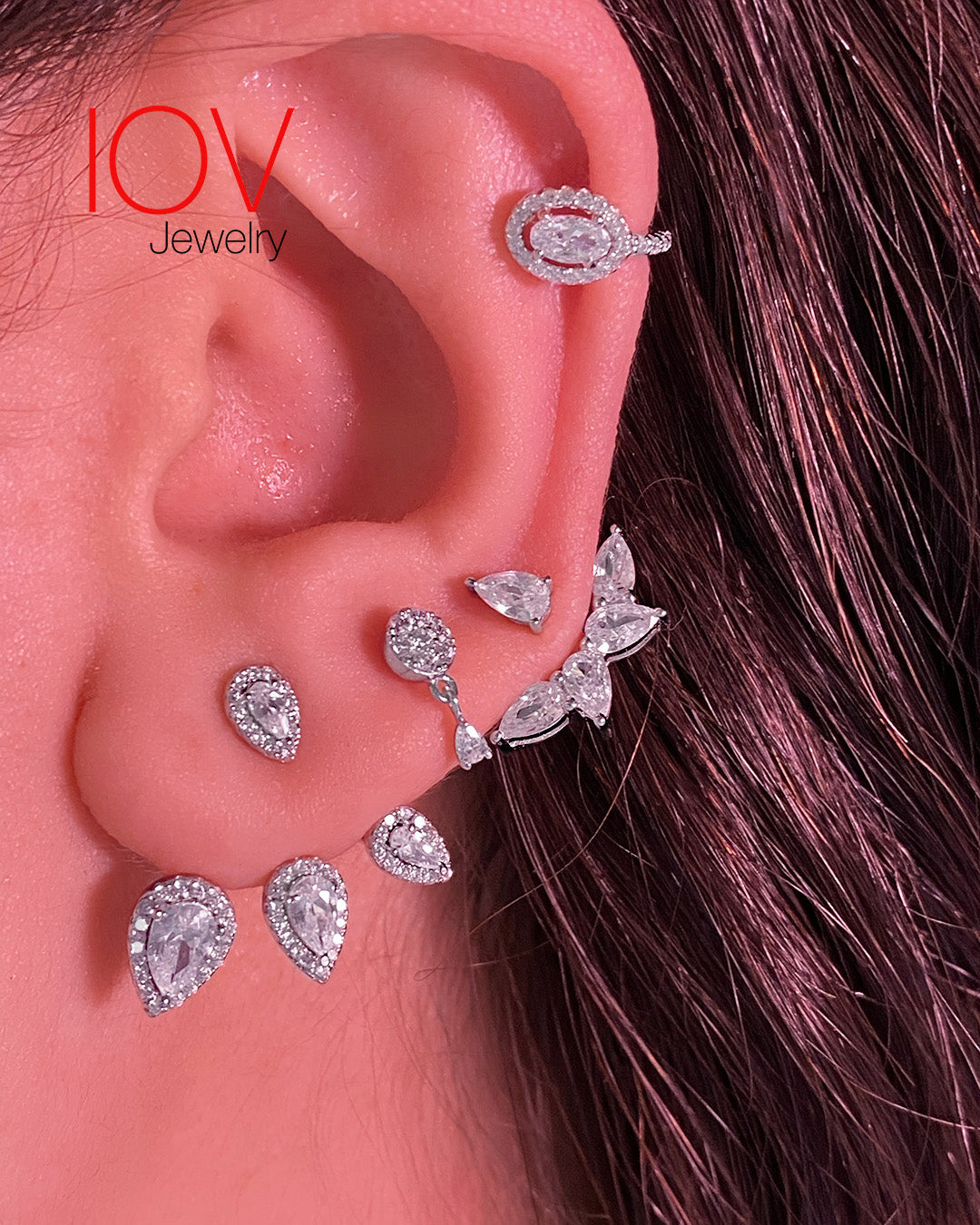 Back and front pear shape stones earring.