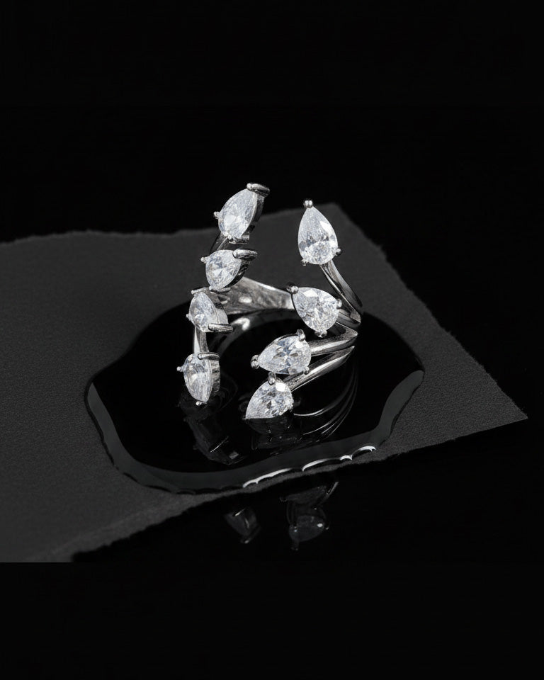 pear shape stones adjustable size open fashion ring.