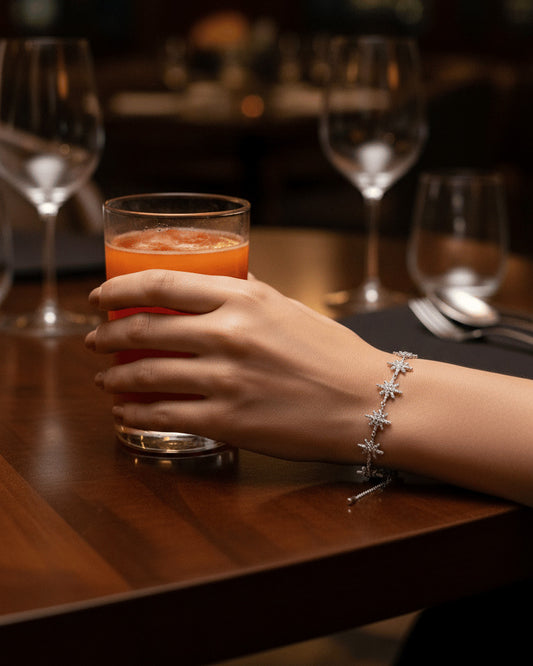 adjustable lock stars shape bracelet.