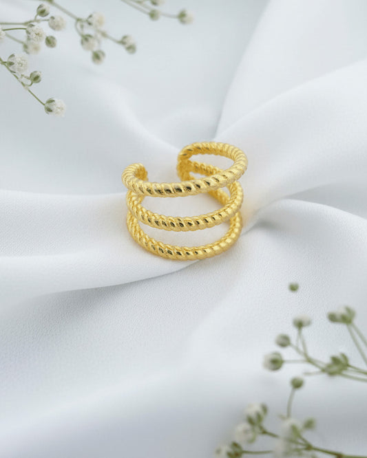 three twisted lines earcuff.