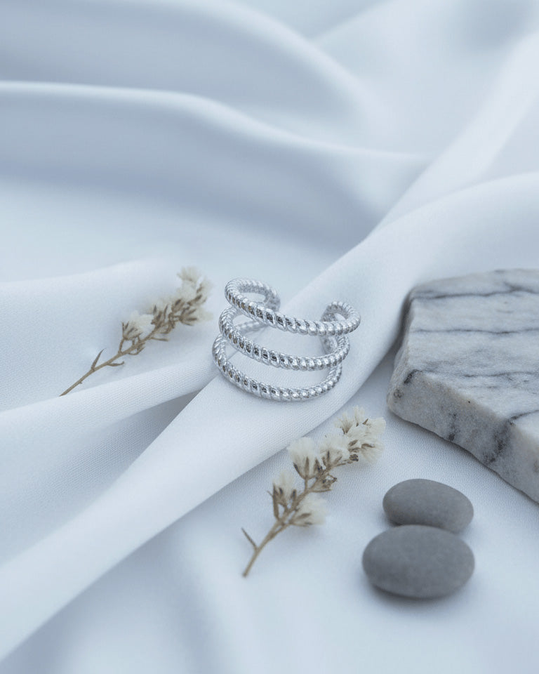 three twisted lines earcuff.