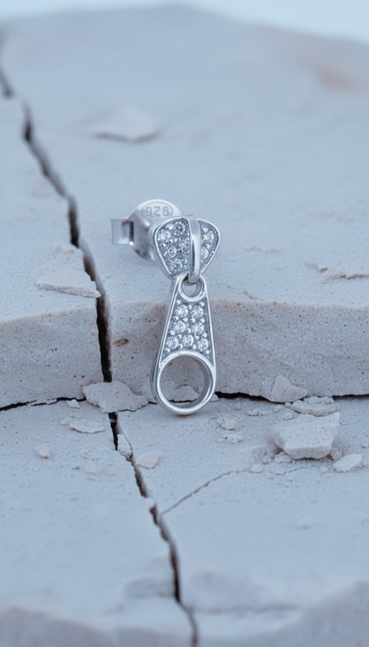 CZ Zip shape stud earring.