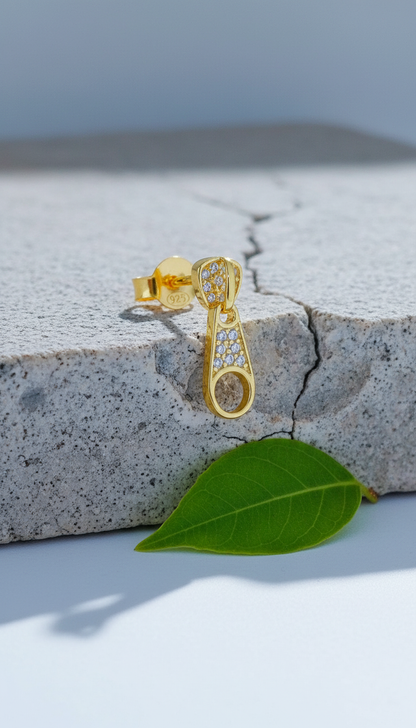 CZ Zip shape stud earring.