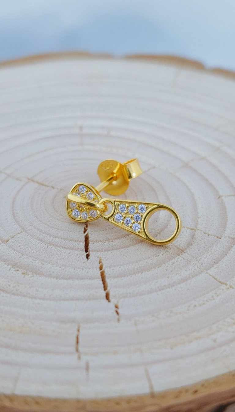 CZ Zip shape stud earring.