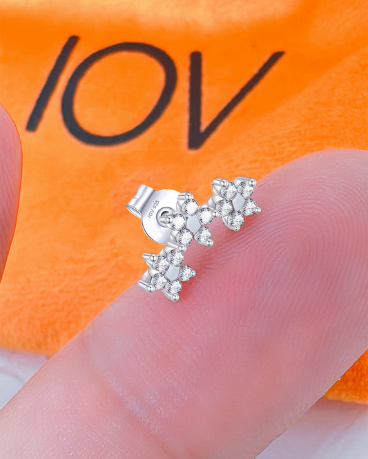 curved three flowers shape stud earring.
