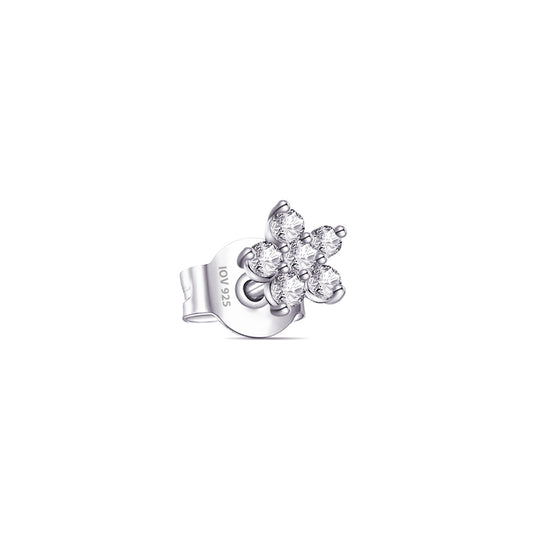 flower shape small stud earring.