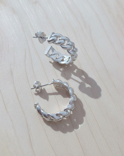curb chain plain hoops earrings.