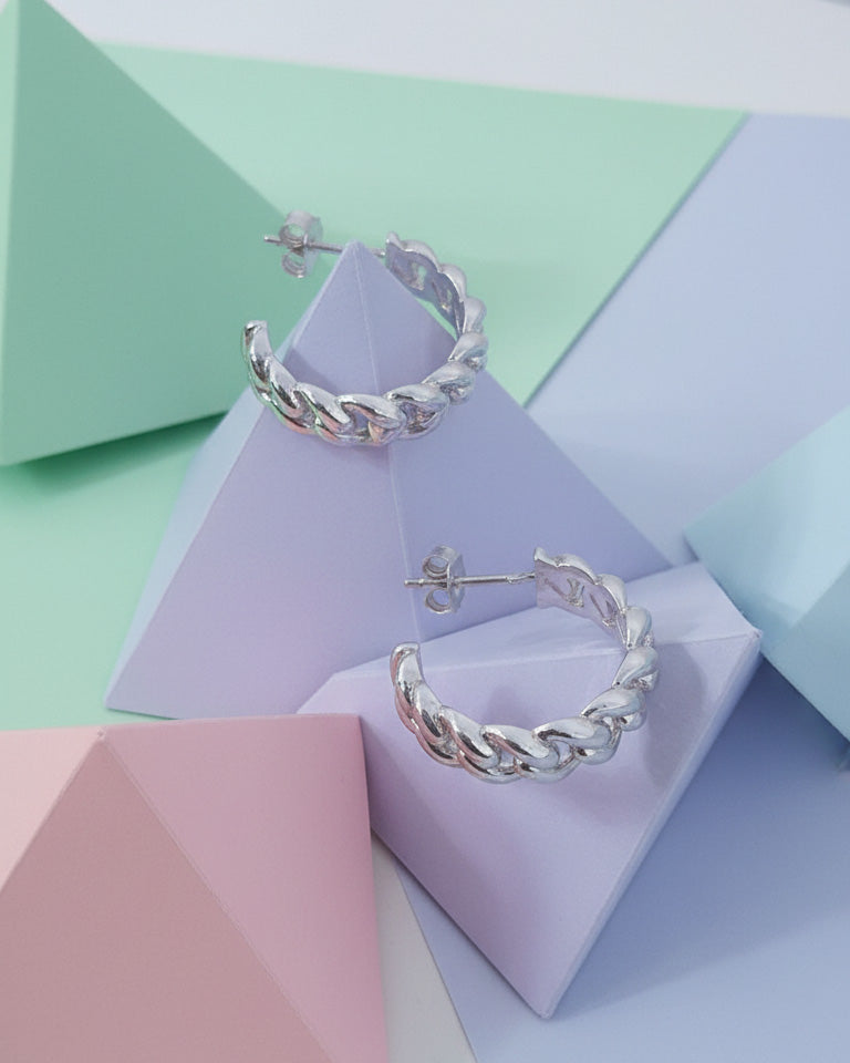 curb chain plain hoops earrings.