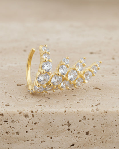 wing shape earcuff.