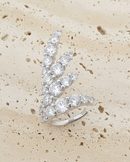wing shape earcuff.