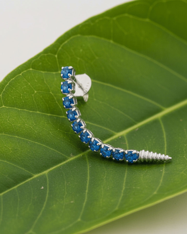one line emerald and sapphire color stud earring.