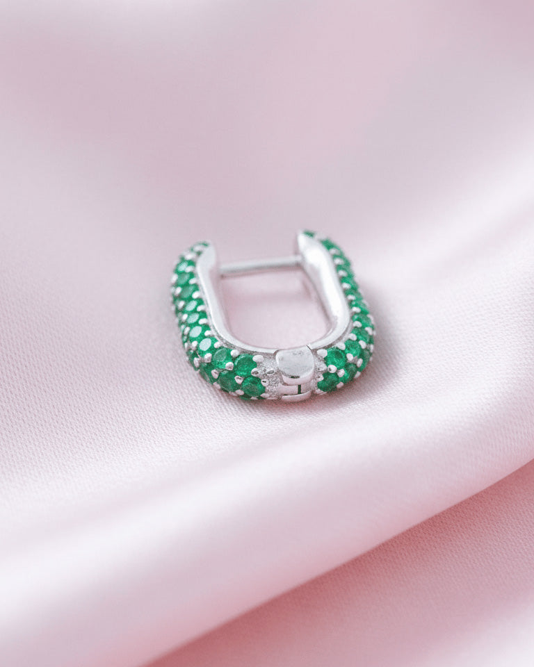 rectangular shape green earring plated with yellow gold.