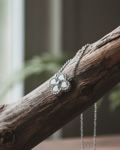 four clover flower shape necklace.