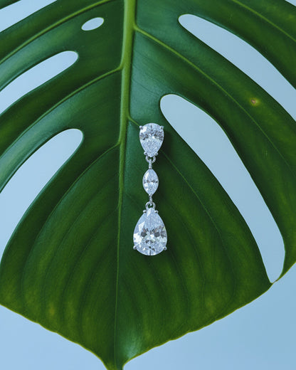 Pear and marquise shape drop earring.