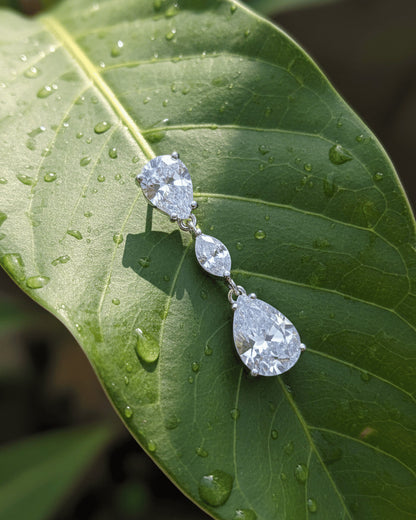 Pear and marquise shape drop earring.