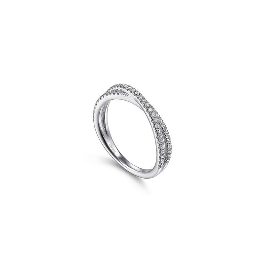 Criss cross CZ ring