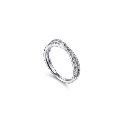 Criss cross CZ ring
